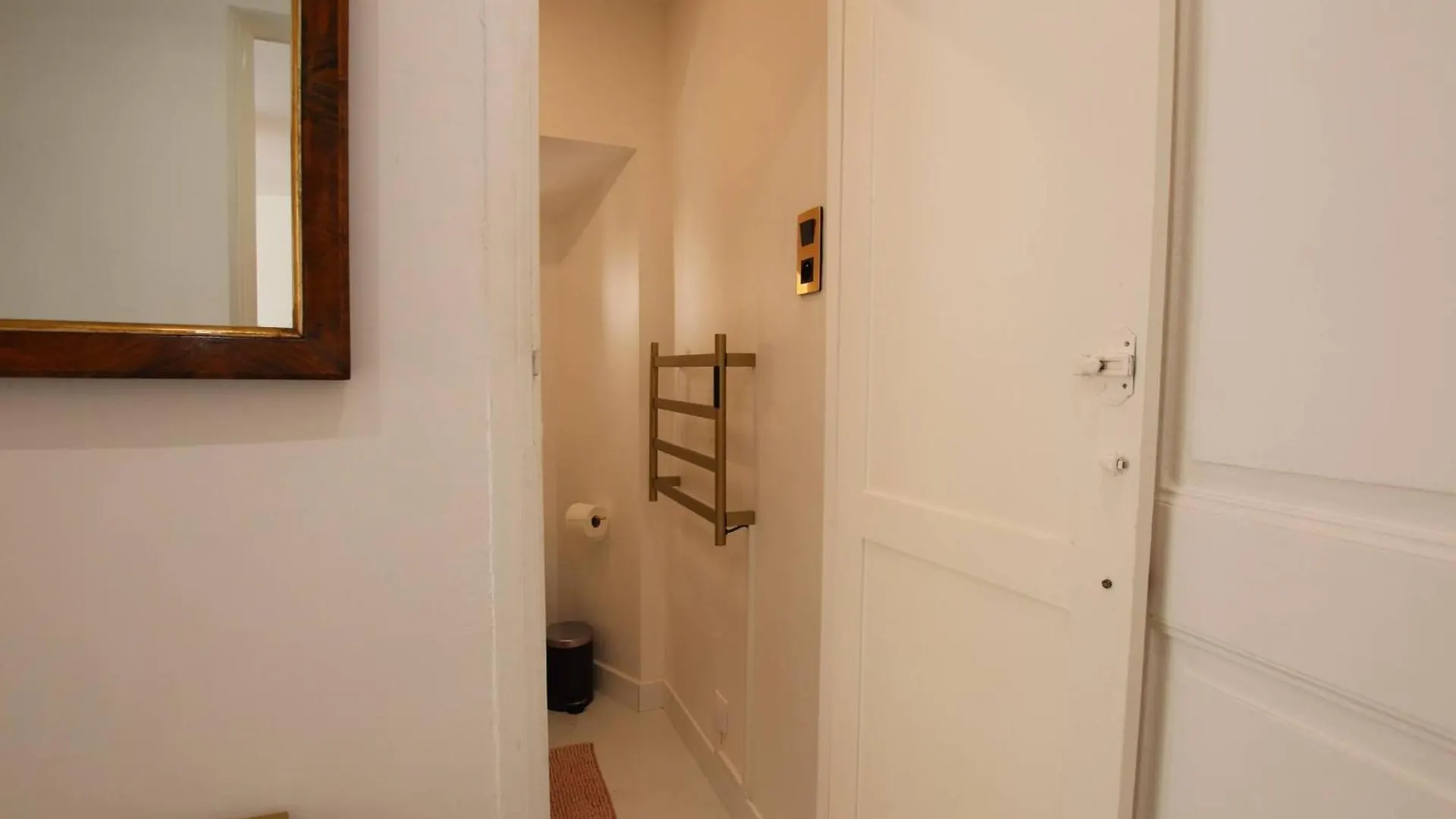 Appartement De Charme Centre Vieux Village Villefranche-sur-Mer Lägenhet